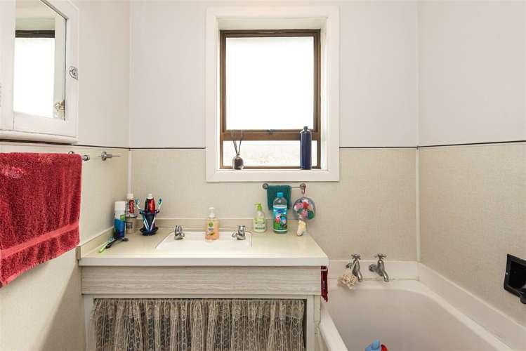 54 Wycola Avenue Hei Hei_10