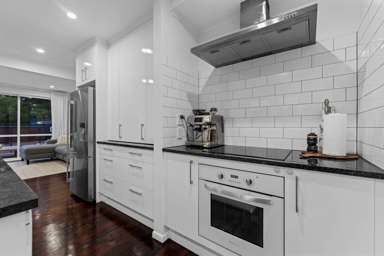 26 Pine Avenue_4