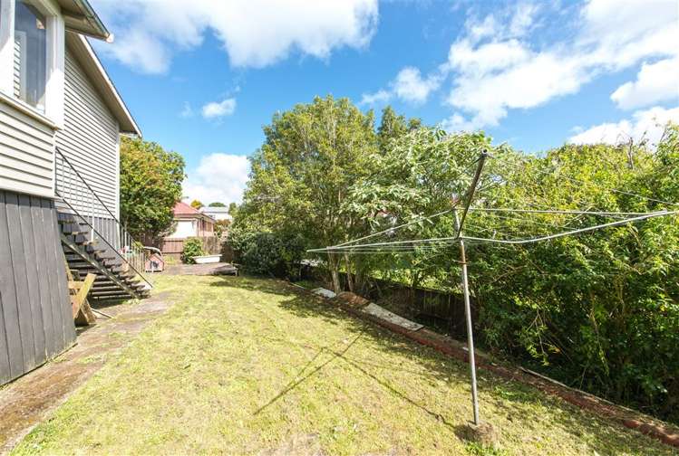 7 Craigbank Avenue New Lynn_17