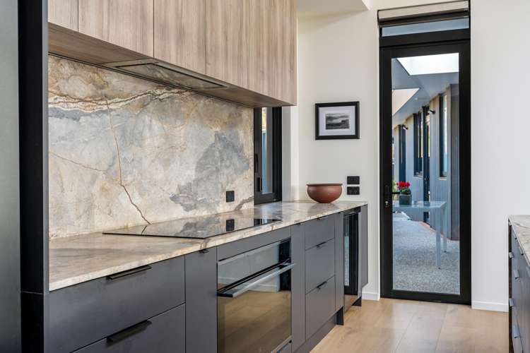 24 Jade Drive Wanaka_11