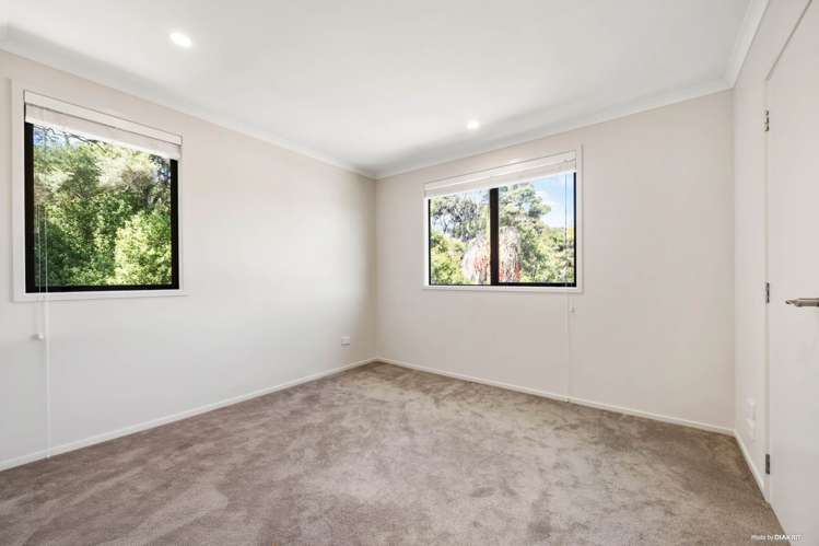 42 Greenbough Lane Greenhithe_12