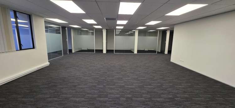 Unit 2, Level 1, 585 Wairakei Road Burnside_4