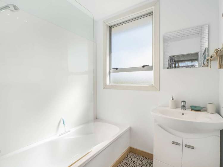 16 Hall Street Motunau_19