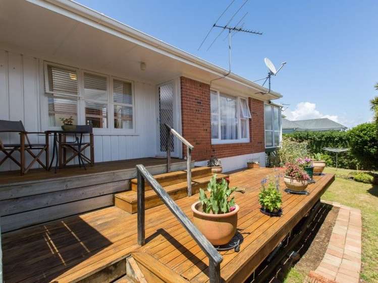 2/52a Campbell Road Onehunga_1