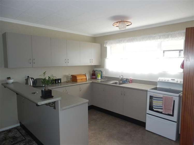 143 Great North Road Winton_1