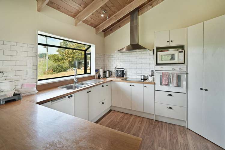 634 Maraetotara Road Kahuranaki_12