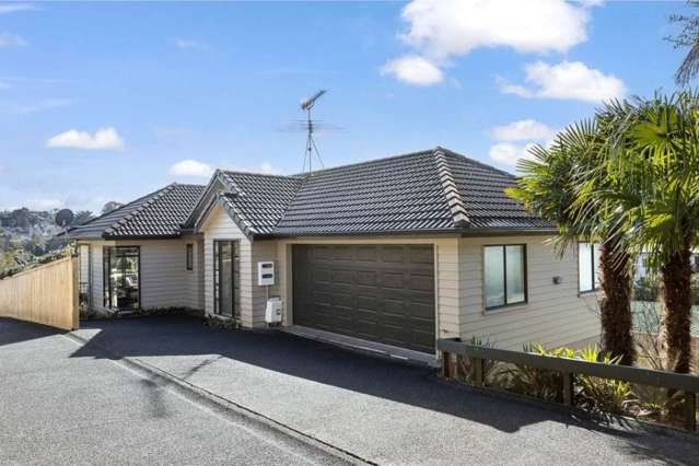 Stunning!  Rangitoto zone + Beach + Family = Absolutely Fabulous