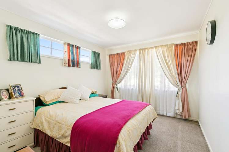 24 Turriff Crescent Tawa_8