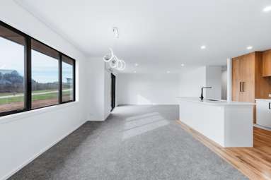 26 Makomako Crescent_2