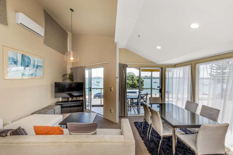 41 - 42 The Parade Bucklands Beach_9