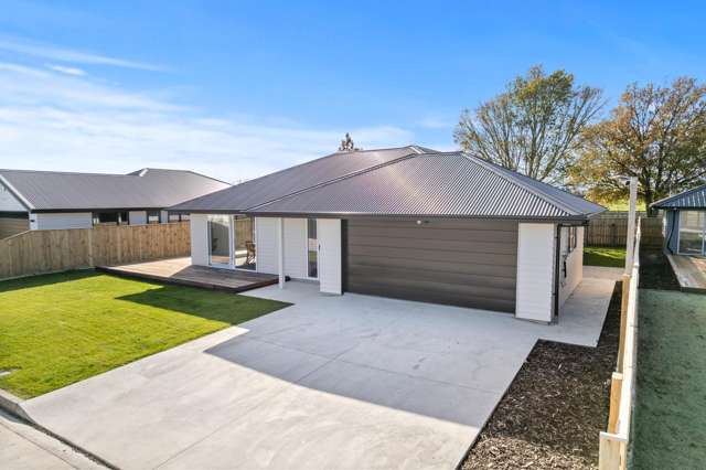 IN HIGH DEMAND – MOVE-IN READY!
