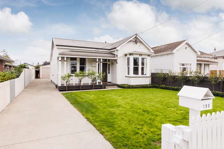 180 Kimbolton Road Feilding_11