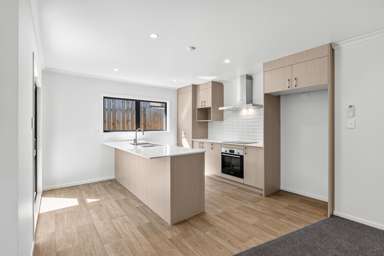 3 and 4/23 Wymer Terrace_3