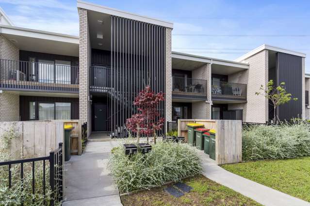 Modern Apartment - Exceptional Commuter Location