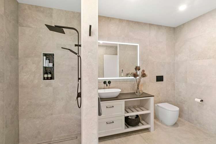 13 Washer Road Omata_14