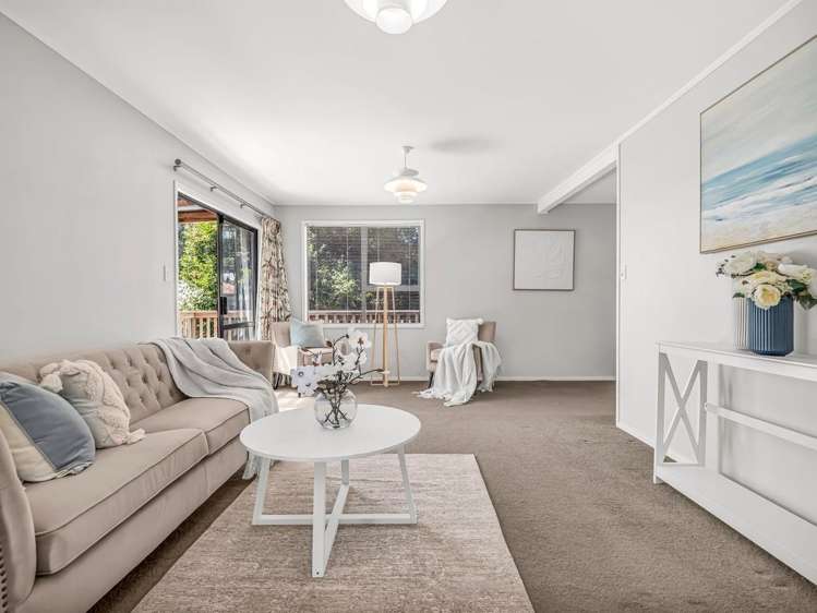 7 Panzic Place Glen Eden_25