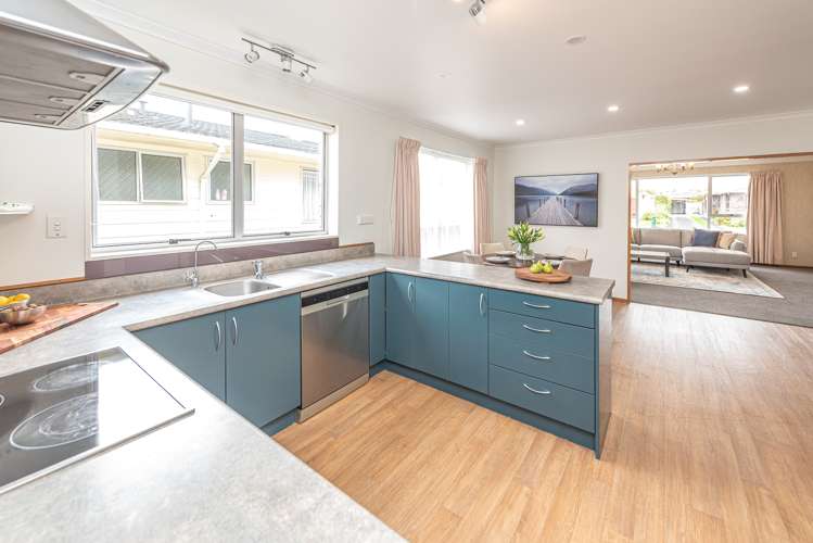 43 Exeter Crescent Springvale_6