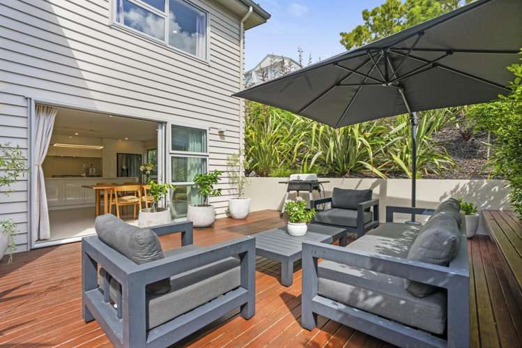 6 Tuatini Place Long Bay_22
