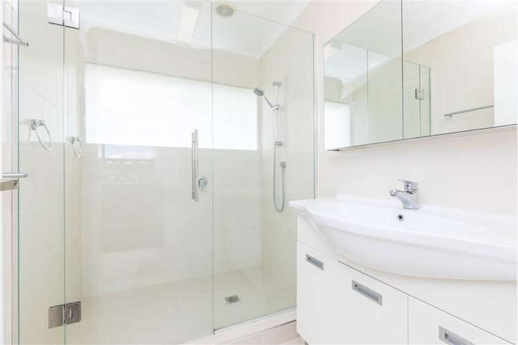 114 Eskdale Road Birkdale_11