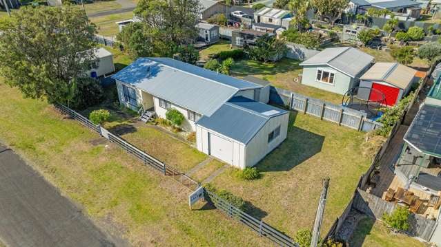 3 Ruanui Street Himatangi Beach_3