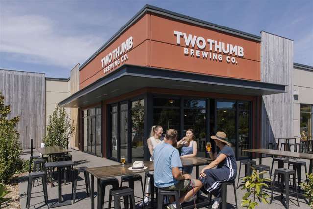 Two Thumb Brewery Franchise – Diamond Harbour