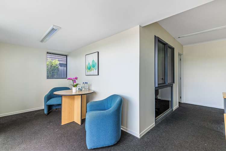 260 Hill Road The Gardens_18