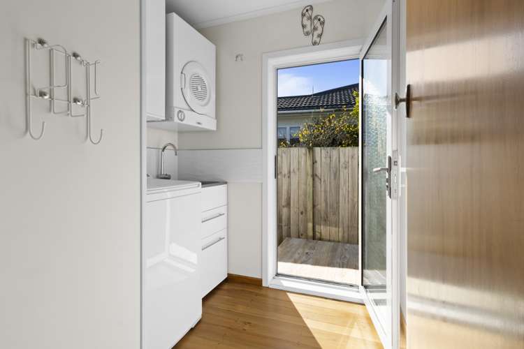 194 Seaview Road Westown_21