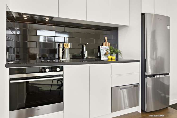 703/4 Elizabeth Street Mount Victoria_4