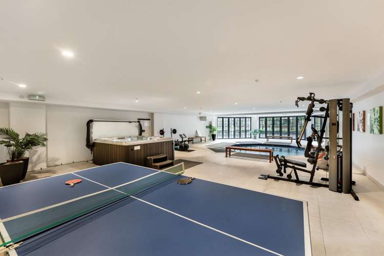 10/2 Bassett Road Remuera_21