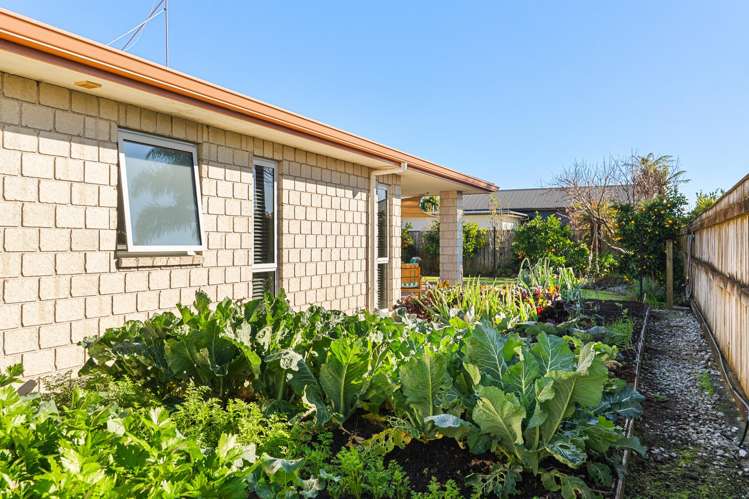 13 Roger Street Lytton West_18