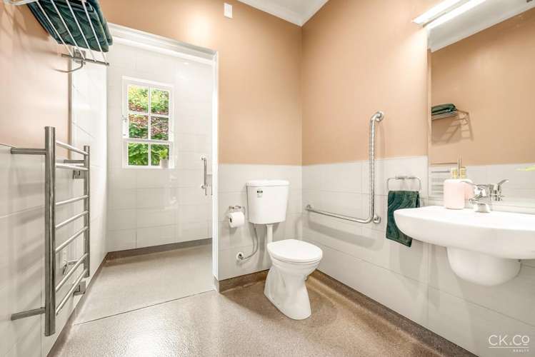 14 Willoughby Street Woburn_15