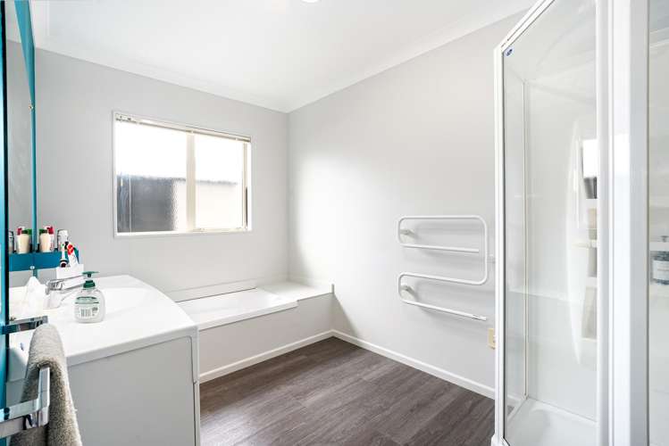 29B Horokiwi Road West Newlands_16