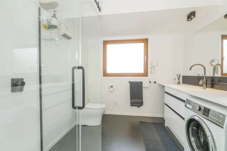 707 Mount Pleasant Road Thames_16