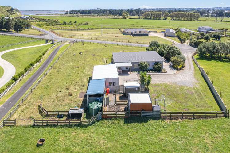 87 Wikitoria Road Whanganui Airport_25
