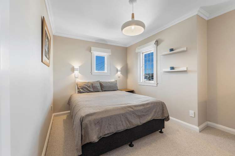 26 Baring Terrace Strandon_18