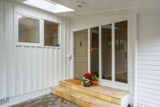 5 Chudleigh Grove Churton Park_1