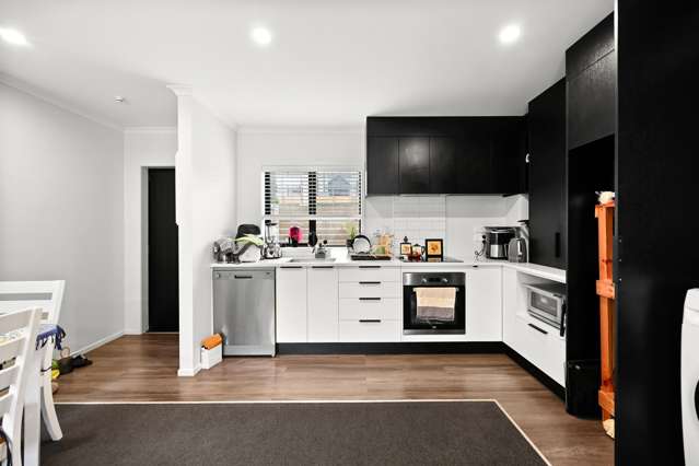7/12 Charlemont Street Whitiora_2