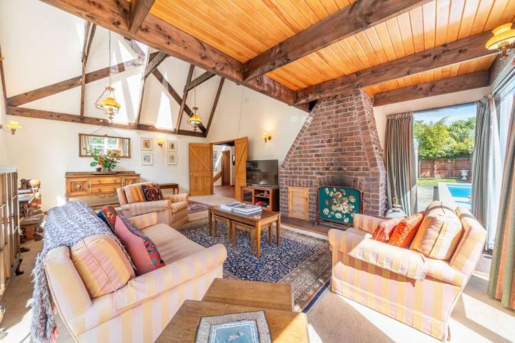 7 Coach Lane Belmont_8