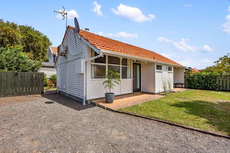 206 Knight Street Hastings_10