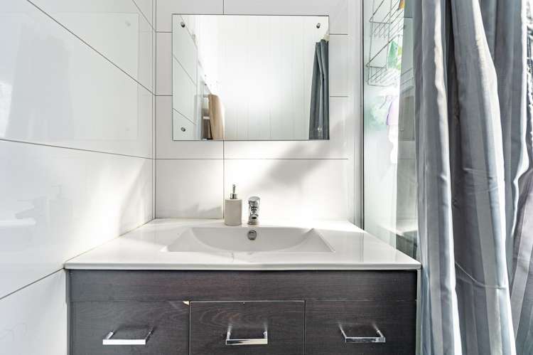 18 Swiss Avenue Gonville_15