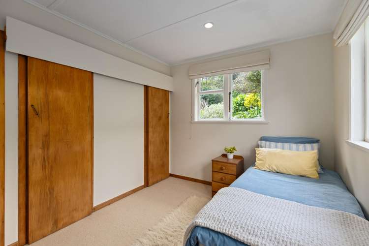 19 Robertson Street Owhiro Bay_11