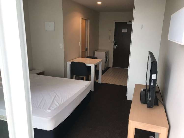 812/10 Waterloo Quadrant Auckland Central_6