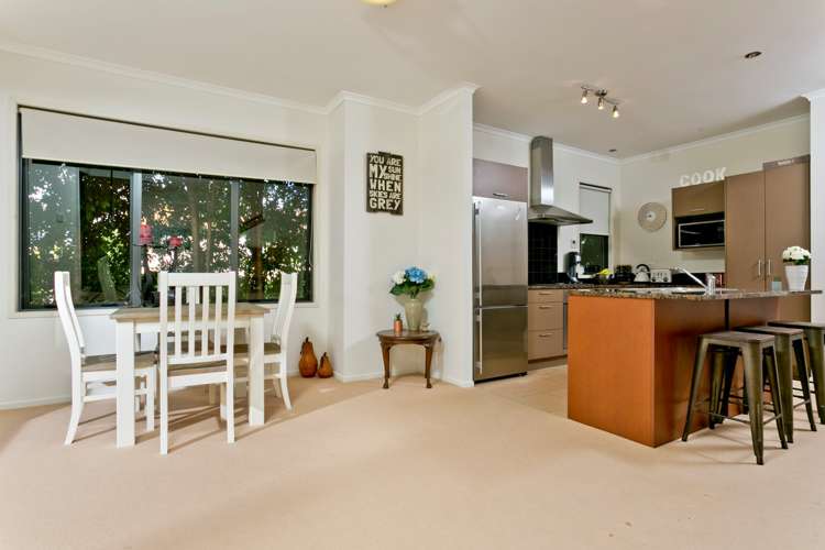 4 Greenbough Lane Greenhithe_4