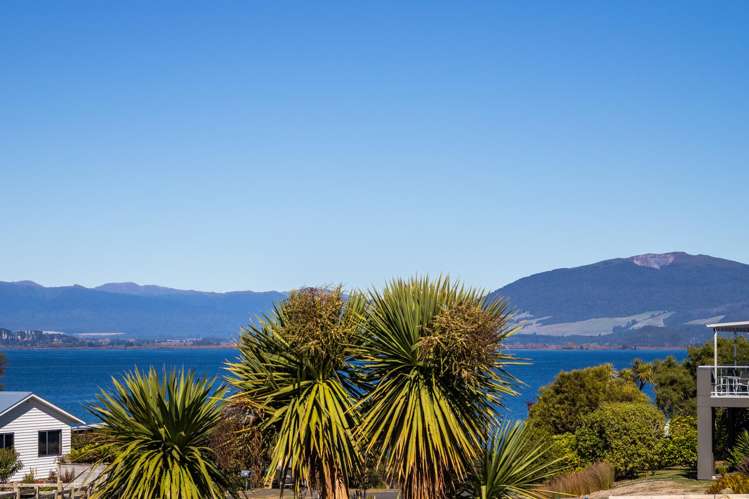 2 Ngati Parekaawa Drive Kuratau_25