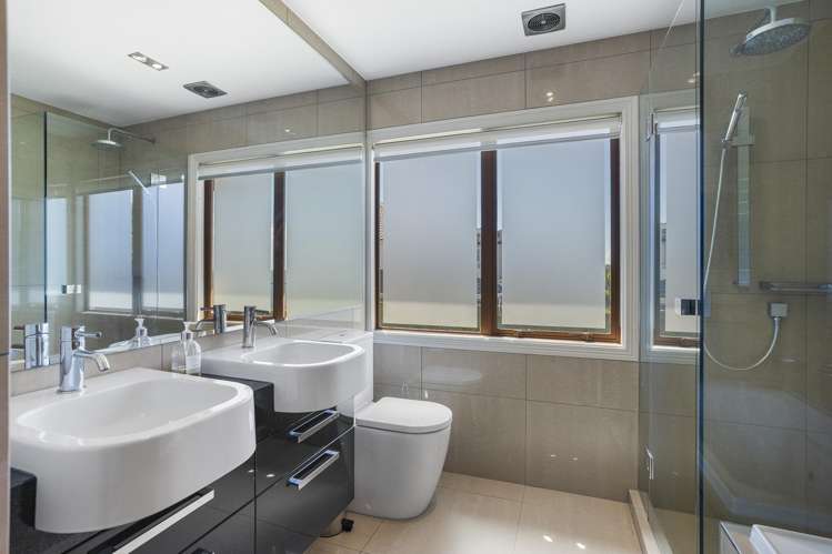 207 Beach Road Campbells Bay_19