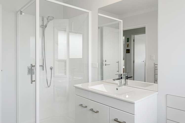 10 Admiralty Place Waikawa_11