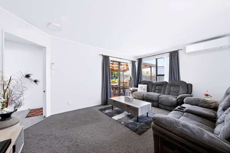1/10 Ebenezer Way Clendon Park_1