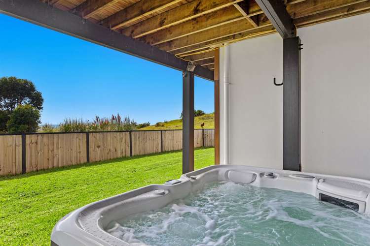 16 Piripai Rise Coastlands_19