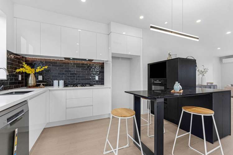 196 Henwood Road Westgate_9