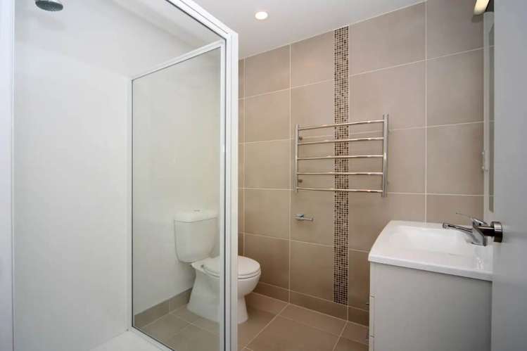 221/17 Link Crescent Stanmore Bay_6